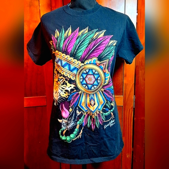 Mano Santa Tops - MANO SANTA Colorful Graphic T-Shirt with Leopard Design